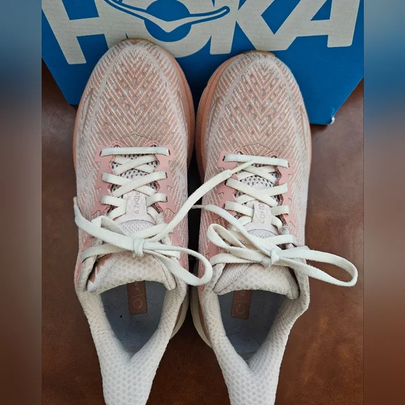 Hoka Clifton 9 women's size 7 - Picture 2 of 15